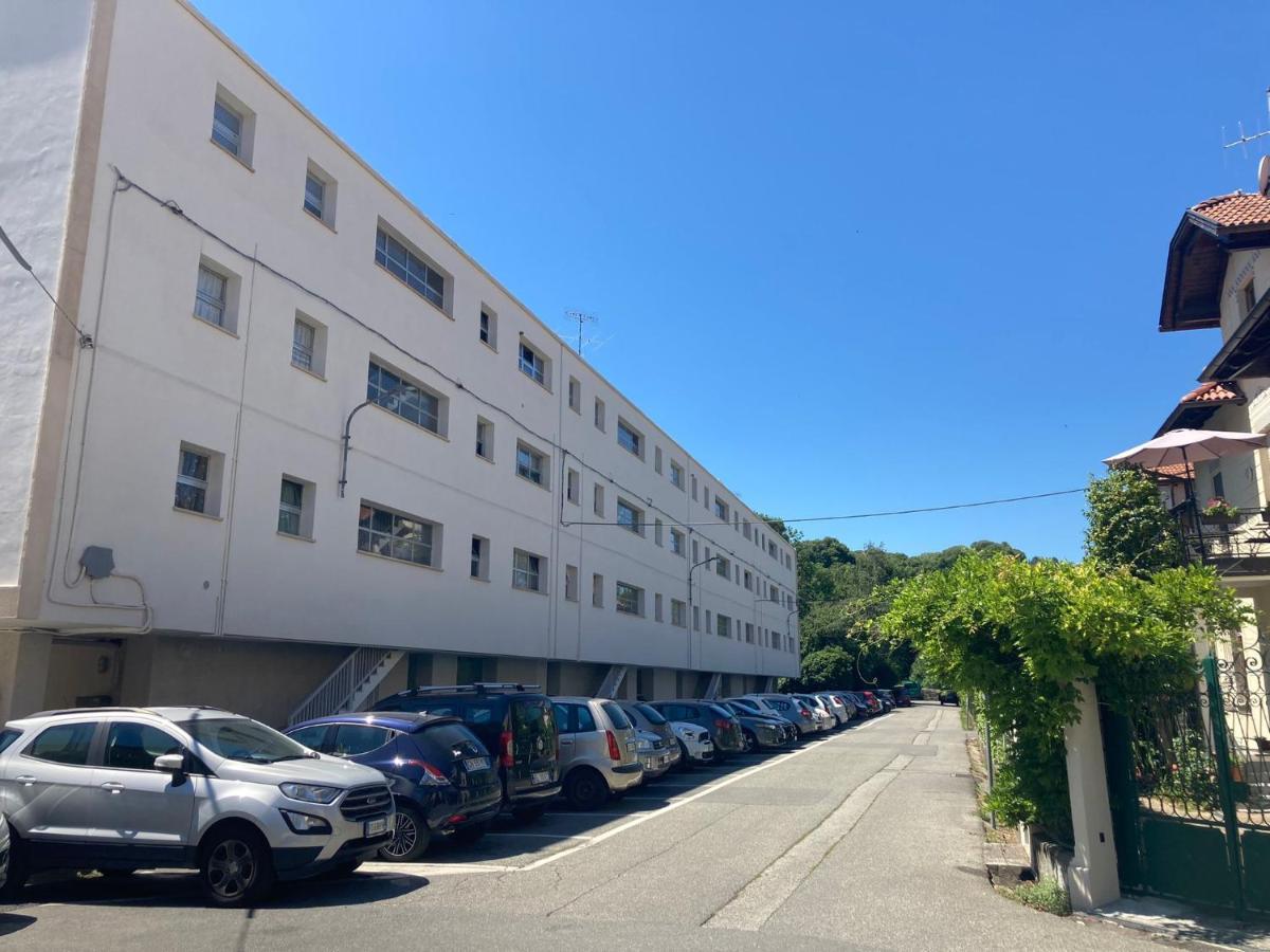 Apartment "Borgo Olivetti" Ivrea Bagian luar foto